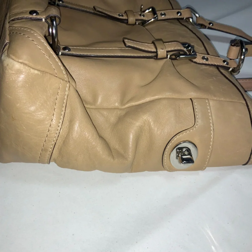 Coach Y2K Leather Lunch Box style Tote Bag Model # K0720-F11524
